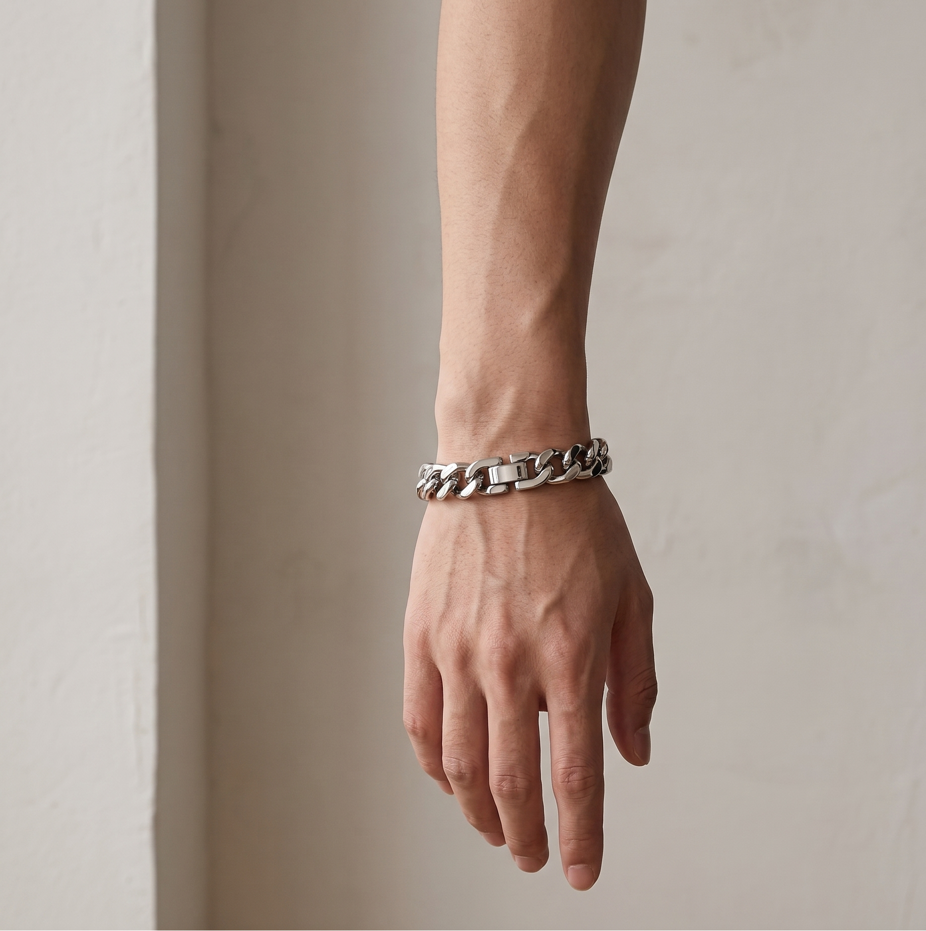 The Sculptural Heavy Link