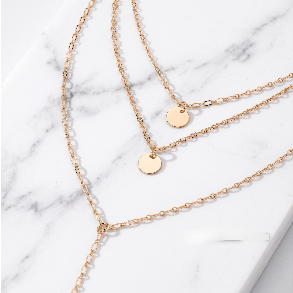 The Disc Pendant Necklace