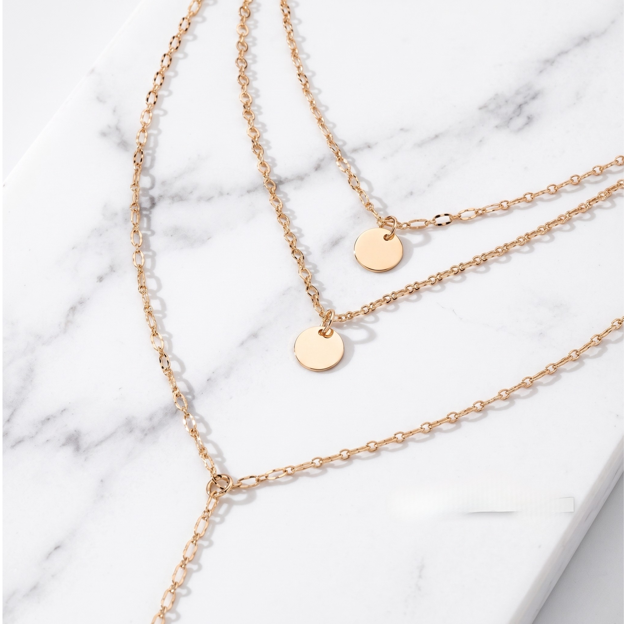 The Disc Pendant Necklace